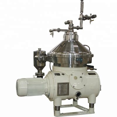 連続動作するミルククリーム分離ディスク遠心分離機